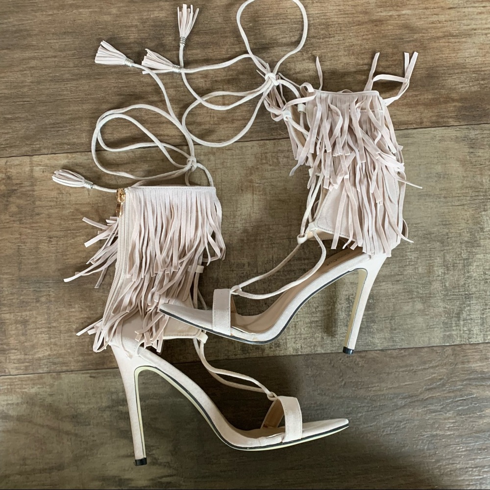 Lace up fringe heels - Picture 4 of 6
